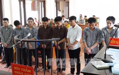 Bản án thích đáng cho 8 tên côn đồ giết người ảnh 1