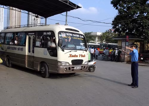 Lập lại trật tự tại các bến xe ảnh 1