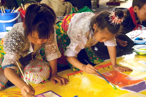 “Sắc đá” với khát vọng cho trẻ em vùng cao ảnh 2