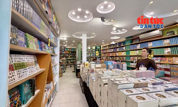 Làm mới sách để nuôi dưỡng thế hệ bạn đọc trẻ