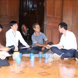 Đồng hành cùng người dân trong quá trình tháo gỡ 'nút thắt' đất đai