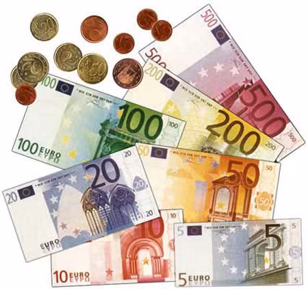 10 năm gian nan của đồng euro ảnh 1