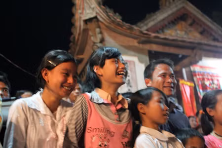 Đêm lễ của nõ nường ảnh 8