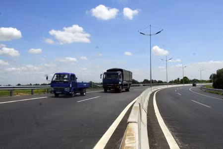 Thu phí cao tốc TP. HCM - Trung Lương 320.000 đồng/xe ảnh 1