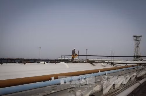 Iran triển khai dự án sản xuất xăng dầu chiến lược tại Vịnh Persian ảnh 1