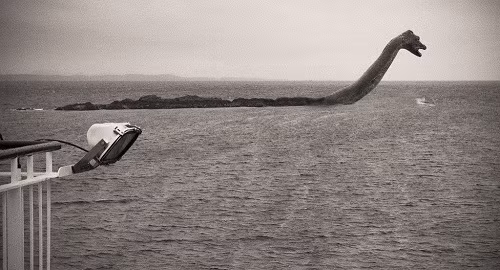 Robot tìm thấy hài cốt "quái vật" ở đáy hồ Loch Ness? ảnh 1