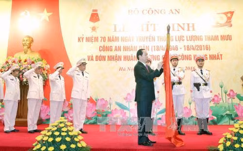 Lực lượng Tham mưu CAND nhận Huân chương Quân công hạng Nhất ảnh 1