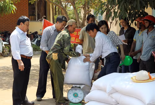 Phân bổ 500 tấn gạo hỗ trợ đồng bào các dân tộc ảnh 2