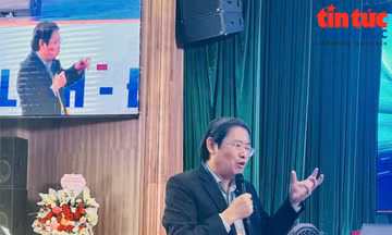 Lộ trình điều chỉnh chương trình, sách giáo khoa