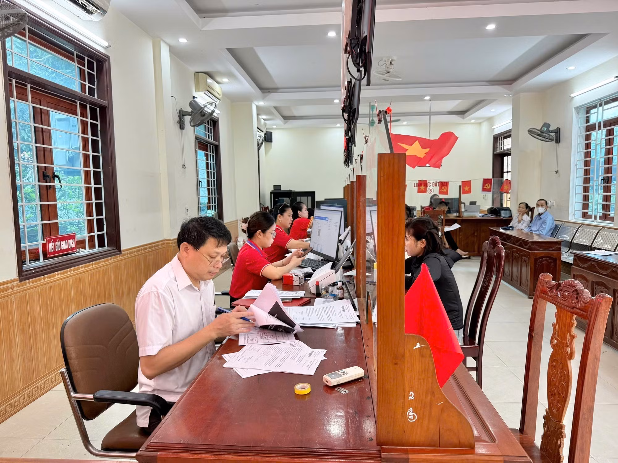 hanh-chinh-cong-5911.jpg