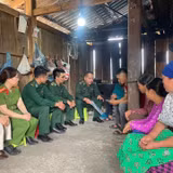 Giữ bình yên từ mỗi mái nhà nơi biên giới Tùng Vài