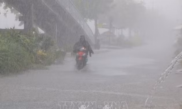 Mưa lớn ở miền Trung từ chiều tối 27/10