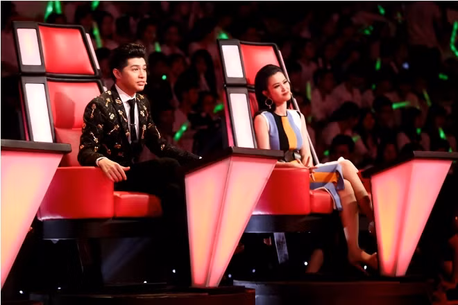 The Voice tập 7: HLV Thu Minh mang món ăn đẳng cấp 'Thuỷ- Hoả- Thổ' trên sân khấu ảnh 5