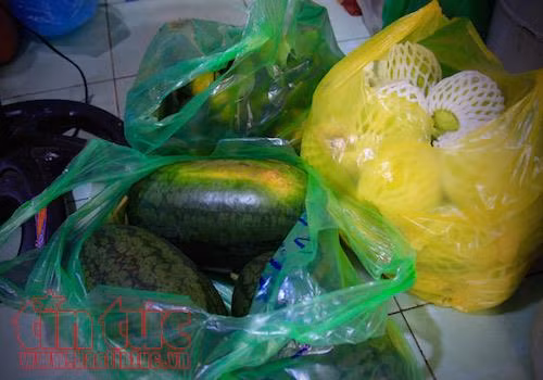 Mưu sinh ở vỉa hè qua ống kính ảnh 3