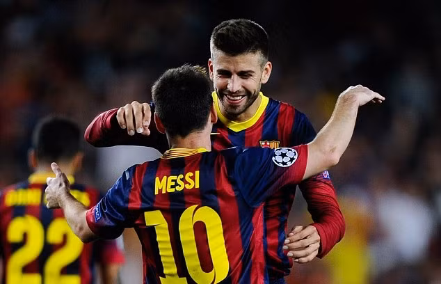 Vợ sắp cưới làm mình làm mẩy, Messi đành vào thánh đường vắng bạn thân Gerard Pique ảnh 2