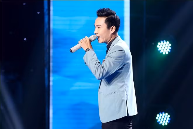 Ngọc Sơn hứa hẹn sẽ giúp thầy giáo Trung học trở thành 'siêu sao' tại Thần tượng Bolero ảnh 1