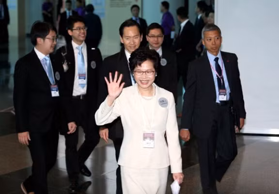 Chân dung 'bà đầm thép' Hong Kong ảnh 1