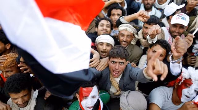 'Biển người' Yemen biểu tình phản đối không kích của Saudi Arabia ảnh 2