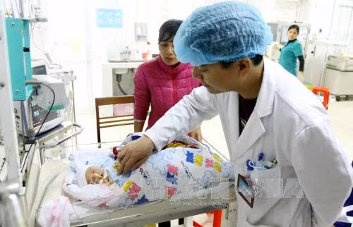 Cứu sống một trường hợp sinh non hiếm gặp ảnh 1