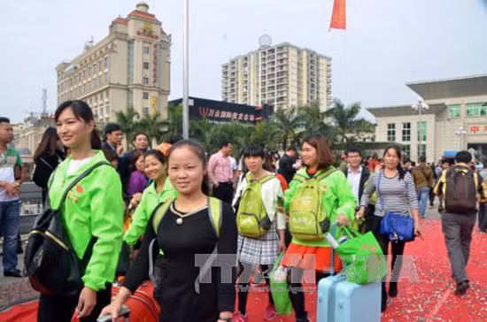Khách du lịch Trung Quốc tăng, cửa khẩu Móng Cái vẫn thông thoáng ảnh 1
