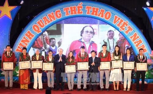 Trao thưởng vận động viên, huấn luyện viên xuất sắc ảnh 1