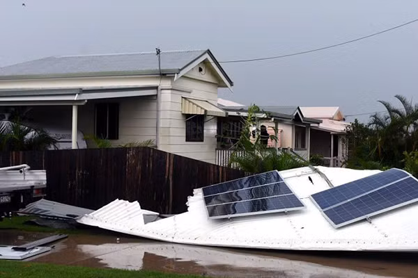 Bang Queensland của Australia tan hoang sau siêu bão Debbie ảnh 1