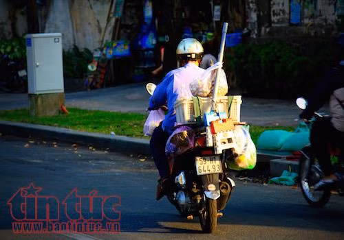 Mưu sinh ở vỉa hè qua ống kính ảnh 12