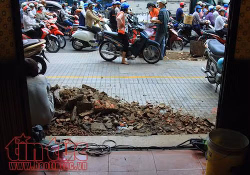 Nhận được thông báo, người dân tự giác ‘trả' vỉa hè ảnh 4