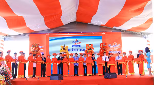 Vận hành dây chuyền nước giải khát hiện đại nhất thế giới tại Nhà máy Number One Chu Lai ảnh 1