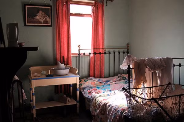 Chuyện ma có thật từ bác sĩ mắt của 8 đời Tổng thống Mỹ-Kỳ cuối ảnh 2