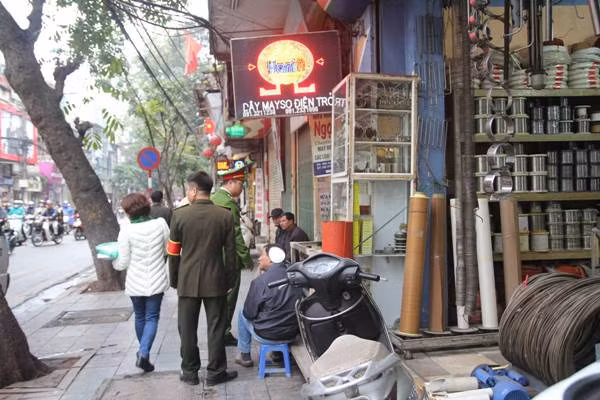 Quy tắc ứng xử của Hà Nội 'nhắc nhở về vỉa hè, lòng đường' ảnh 1