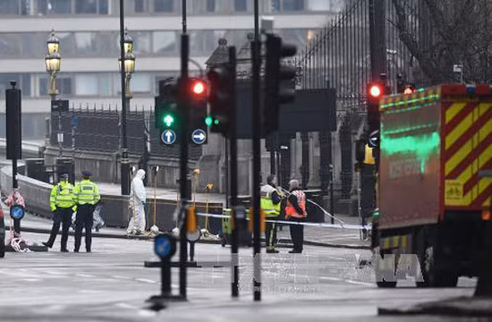 MI5 đã huy động tối đa khả năng sẵn sàng ứng phó vụ tấn công tại London ảnh 1