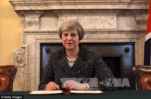 Thủ tướng Anh sẽ mềm dẻo trong đàm phán Brexit với EU ảnh 1