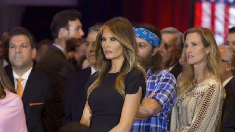 Người Mỹ rào rào ký tên đòi bà Melania vào Nhà Trắng ảnh 1