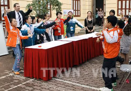Dạy ngoại ngữ liên kết ở Hà Nội- Bài 1: Học sinh được học cả 4 kỹ năng ảnh 1