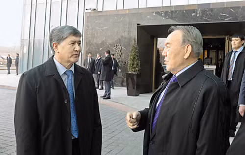  Kazakhstan "tai bay vạ gió" từ khủng hoảng Kyrgyzstan ảnh 1