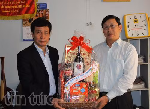 Ban Chỉ đạo Tây Nguyên chúc Tết các cơ quan báo chí ở Đắk Lắk ảnh 1