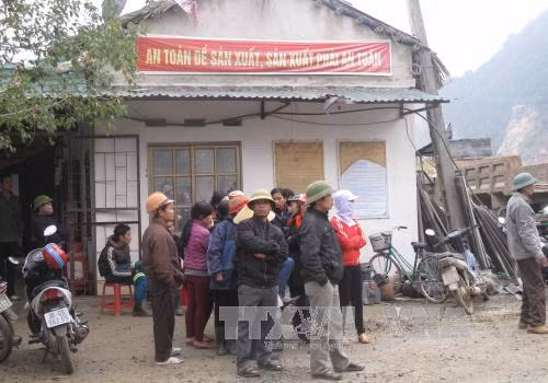 Sạt mỏ đá khiến 4 người thiệt mạng ảnh 1