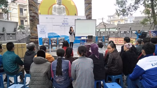 Trao tặng máy lọc nước cho "làng ung thư" Mẫn Xá ảnh 4