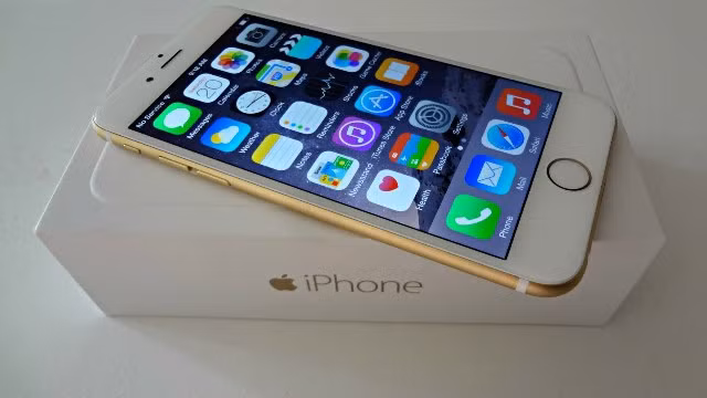 "Gã khổng lồ" Apple đối mặt cú sốc đầu tiên sau 13 năm ảnh 1