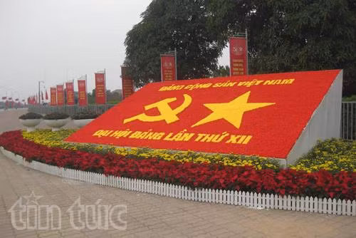 Hà Nội rực rỡ chào đón sự kiện trọng đại của đất nước ảnh 1