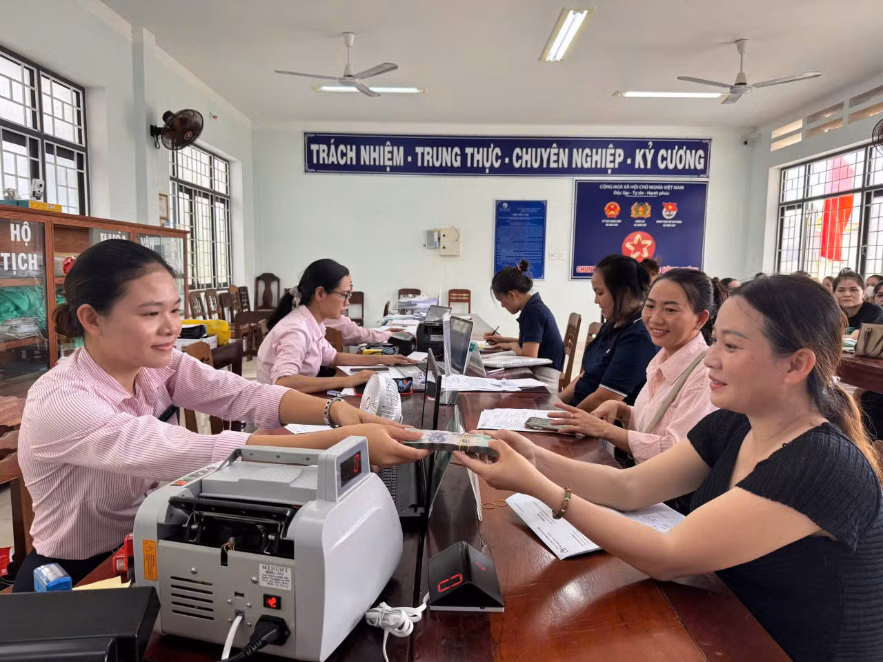 Chú thích ảnh
