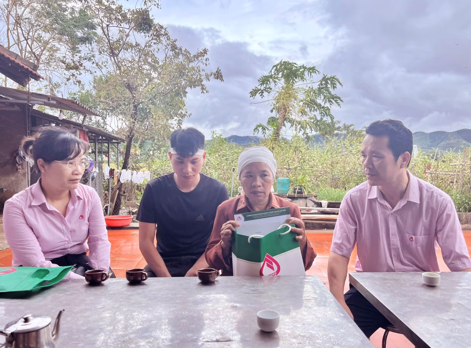 Chú thích ảnh