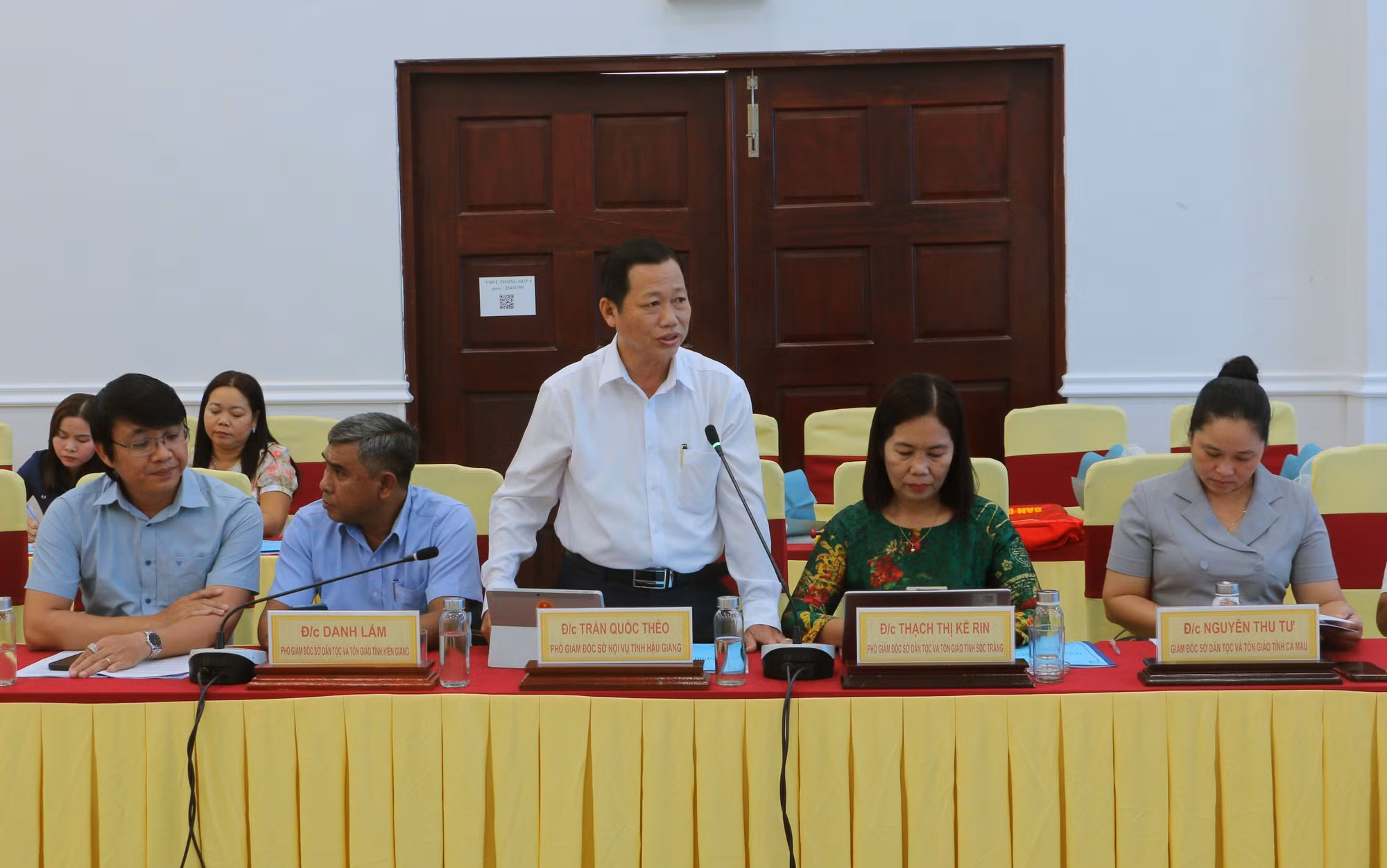 Đại diện Sở Nội vụ tỉnh Hậu Giang phát biểu tại buổi tổng kết.