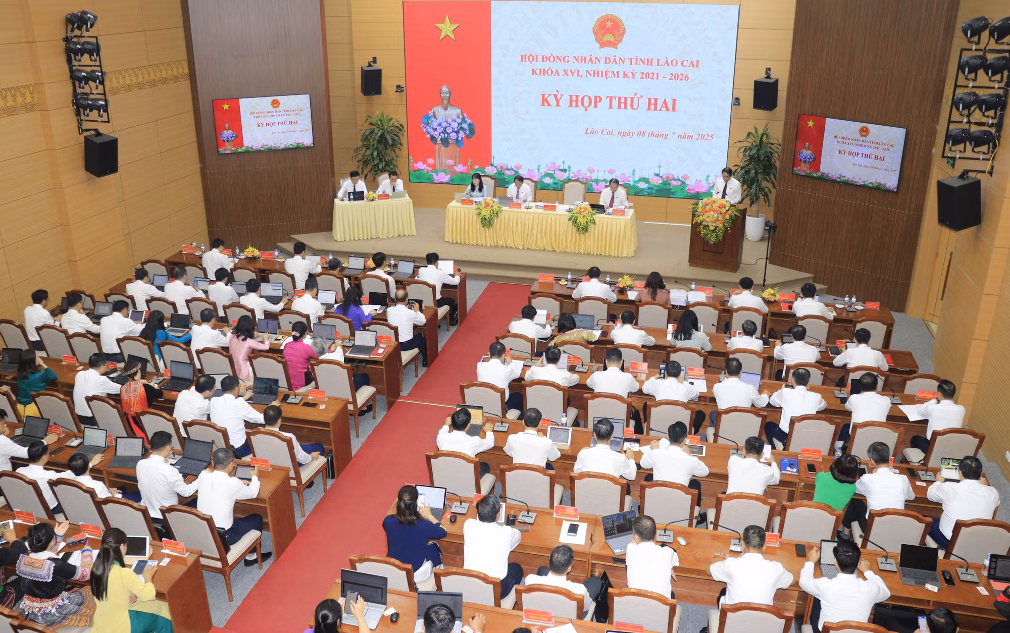 Quang cảnh Kỳ họp.