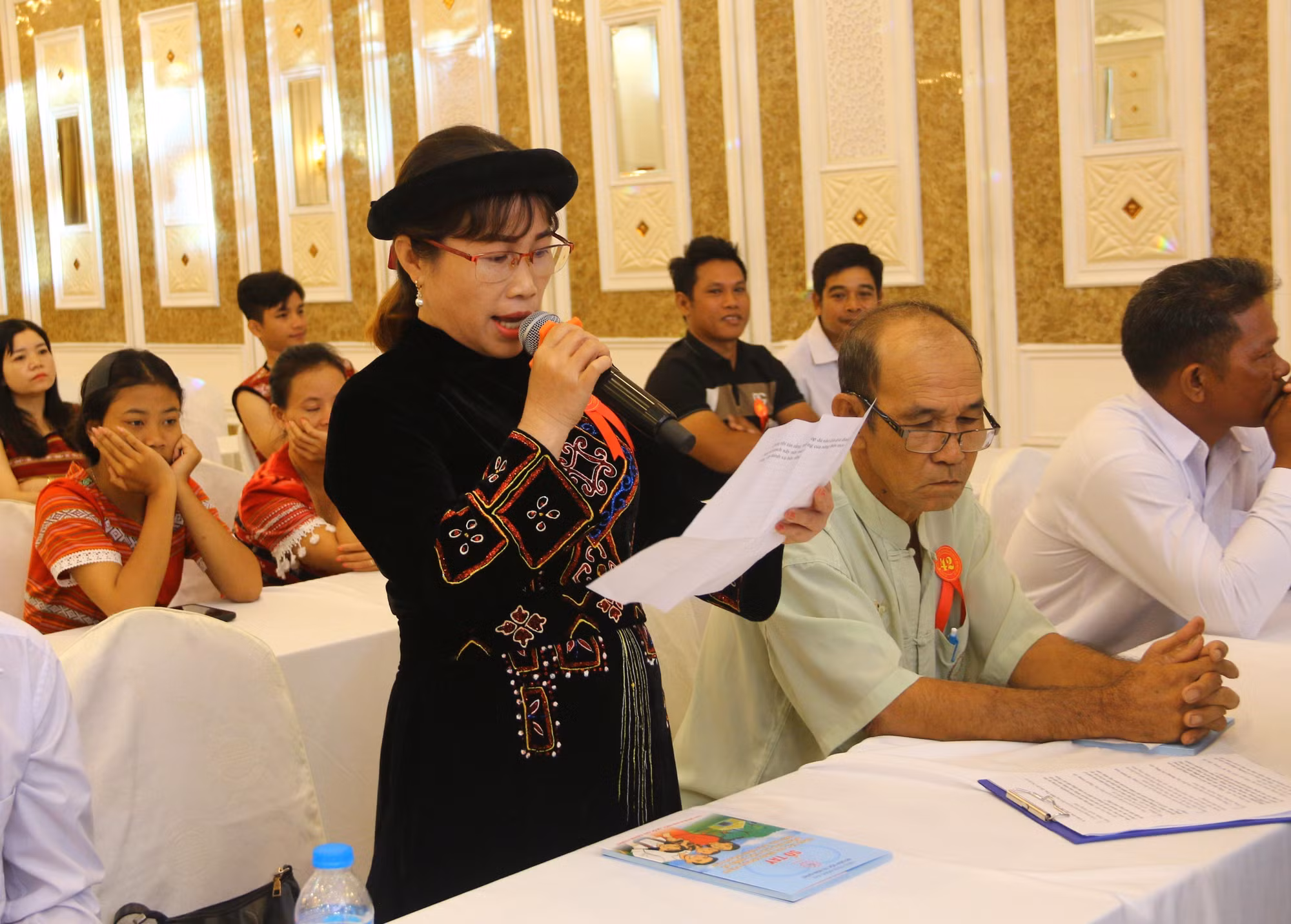 Đại diện đồng bào dân tộc thiểu số trên địa bàn tỉnh Đồng Nai chia sẻ những kinh nghiệm trong gìn giữ văn hóa gia đình.
