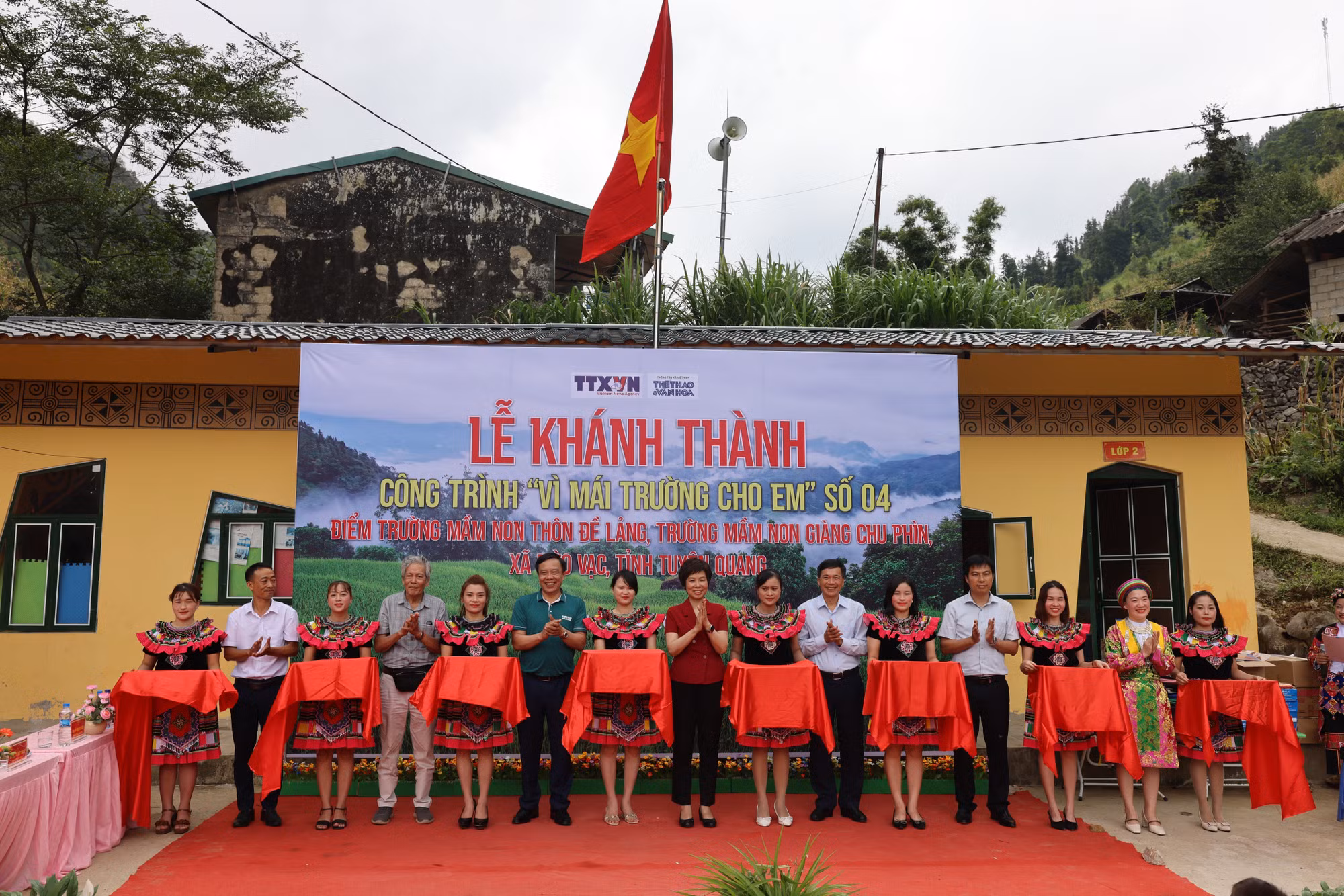Lễ khánh thành và bàn giao phòng học mới tại điểm trường Mầm non Đề Lảng.