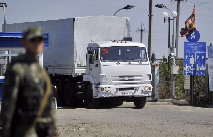 Nga không trì hoãn việc đưa hàng cứu trợ tới Đông Ukraine ảnh 1