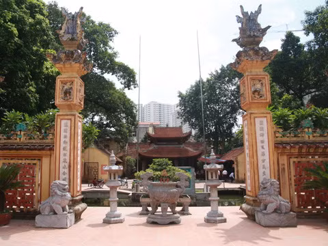 Quyết đưa linh vật ngoại lai khỏi di tích ảnh 1