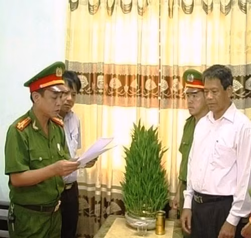 Giám đốc cao su Hà Tĩnh rút khống hơn 5 tỉ đồng ảnh 1